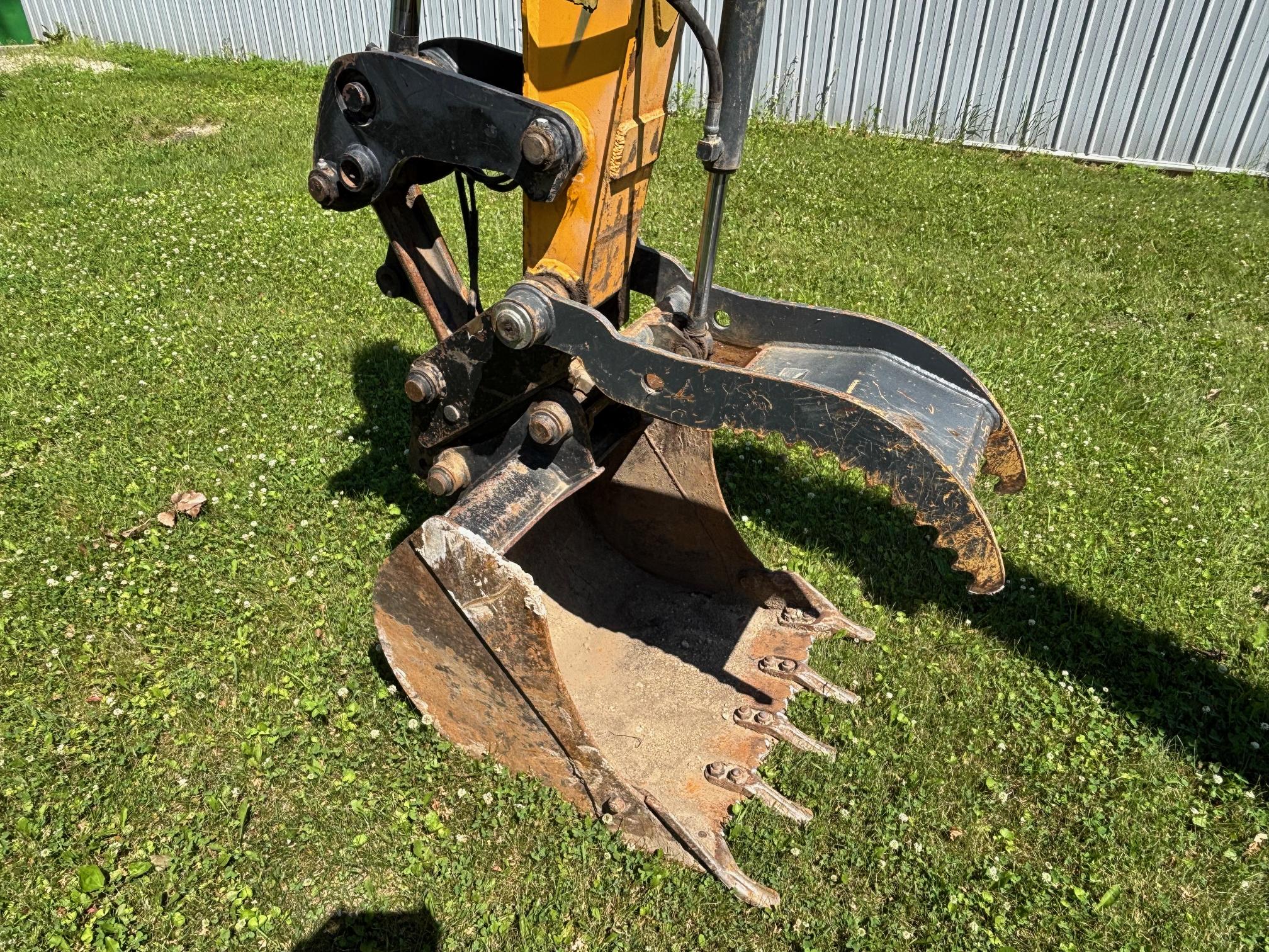 2014 JCB 85Z-1 - Image 18